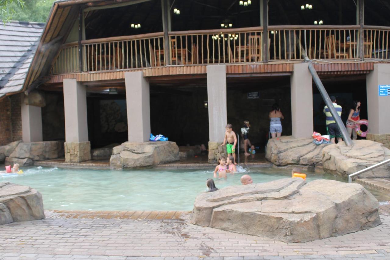 On Golden Pond - Mount Amanzi Apartment Hartbeespoort Exterior photo