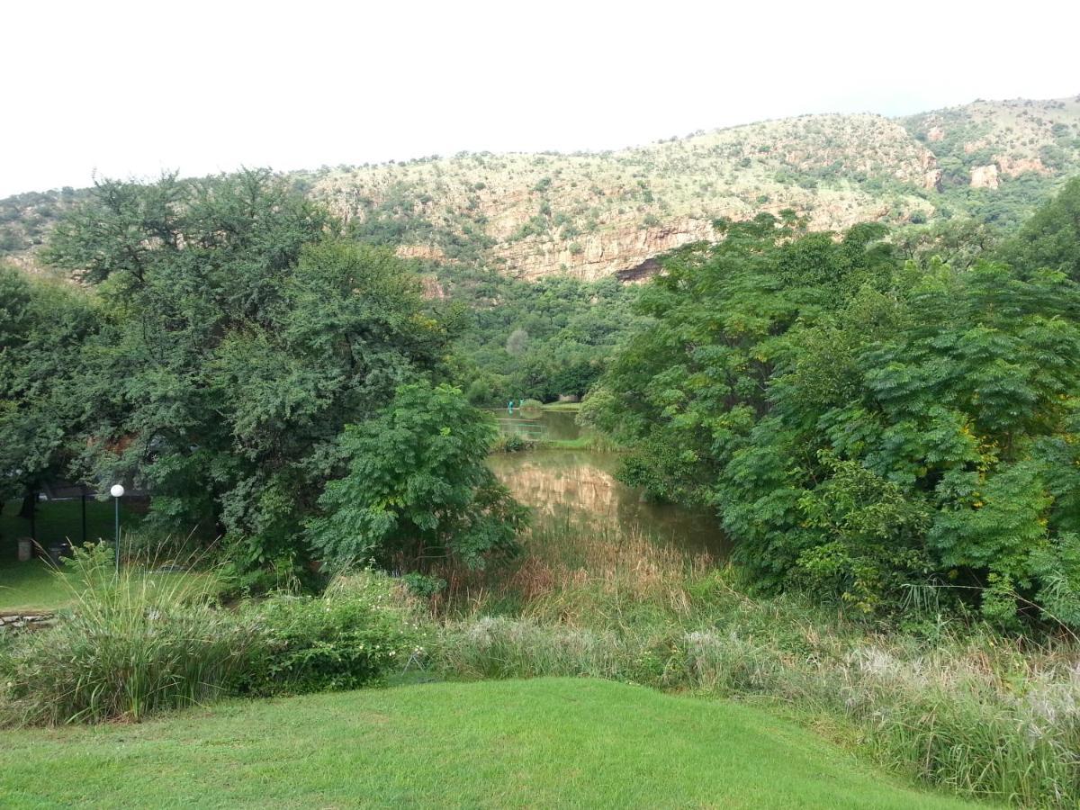 On Golden Pond - Mount Amanzi Apartment Hartbeespoort Exterior photo